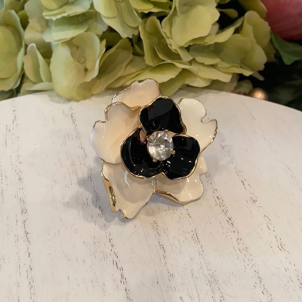 Kenneth Jay Lane Large Flower Ring